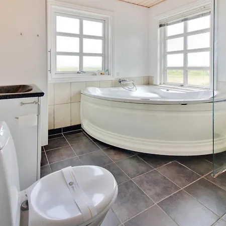 Suvi - 900m From The Sea By Interhome *