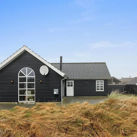 펜션 Suvi - 900m From The Sea By Interhome *